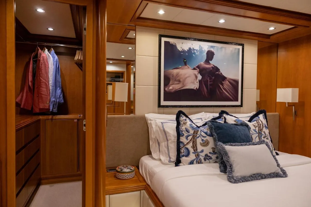 Essoess Boat - Five Star - Exclusive Use Hotel Palma de Mallorca 0*,