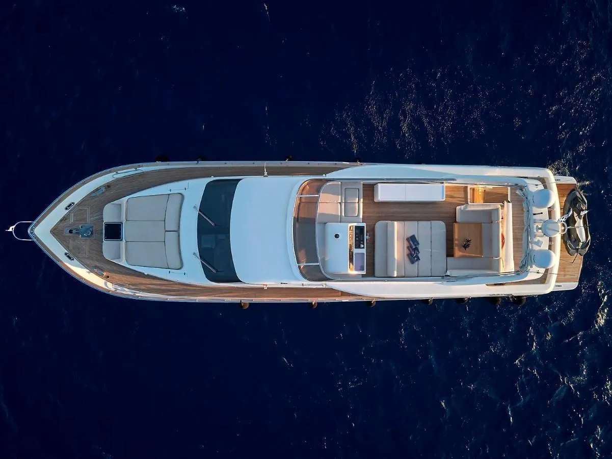 Hotel Essoess Boat - Five Star - Exclusive Use Palma de Mallorca Hotel en barco