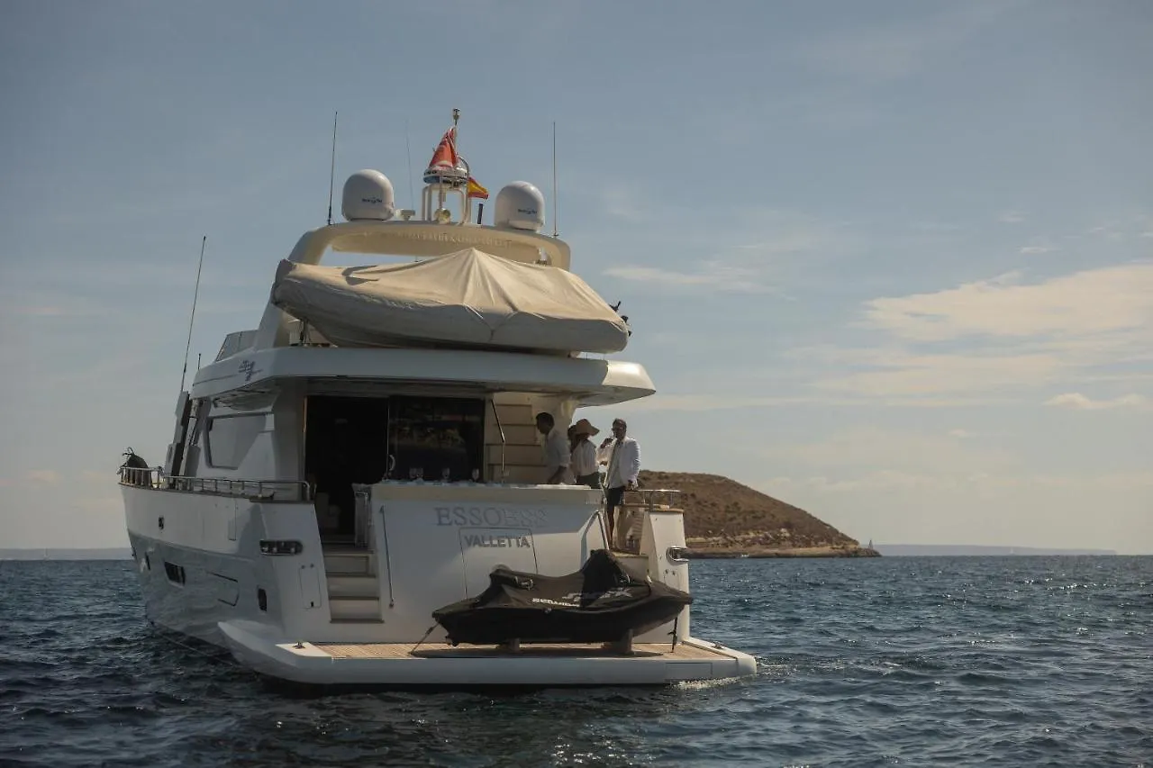 Hotel Essoess Boat - Five Star - Exclusive Use Palma de Mallorca Hotel en barco